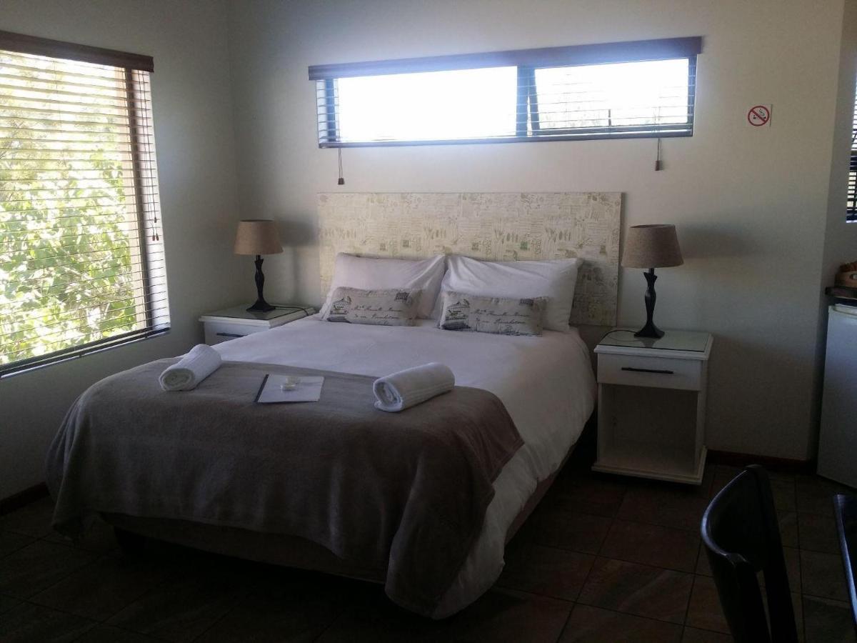 12 On Beach Guest House Saldanha Bay Экстерьер фото