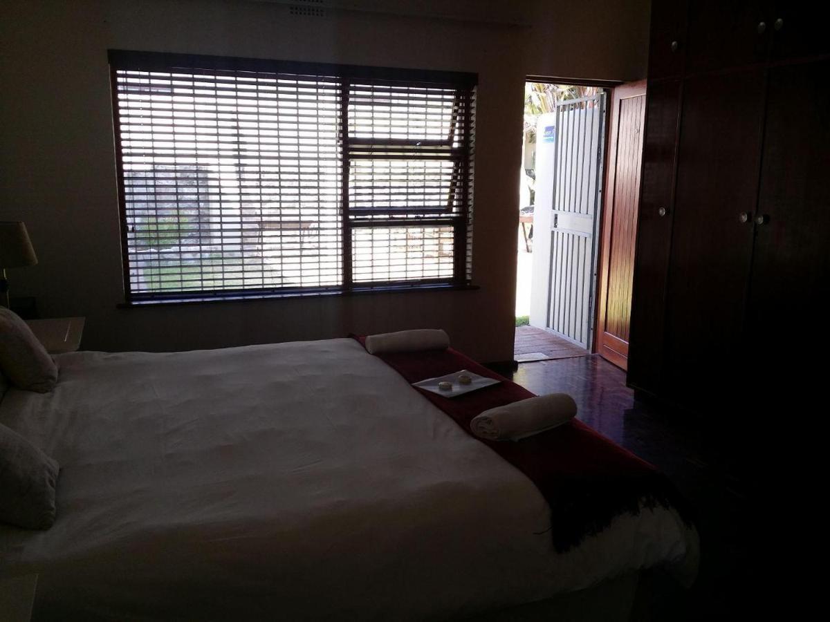 12 On Beach Guest House Saldanha Bay Экстерьер фото