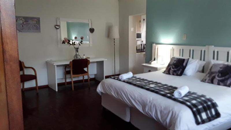 12 On Beach Guest House Saldanha Bay Экстерьер фото