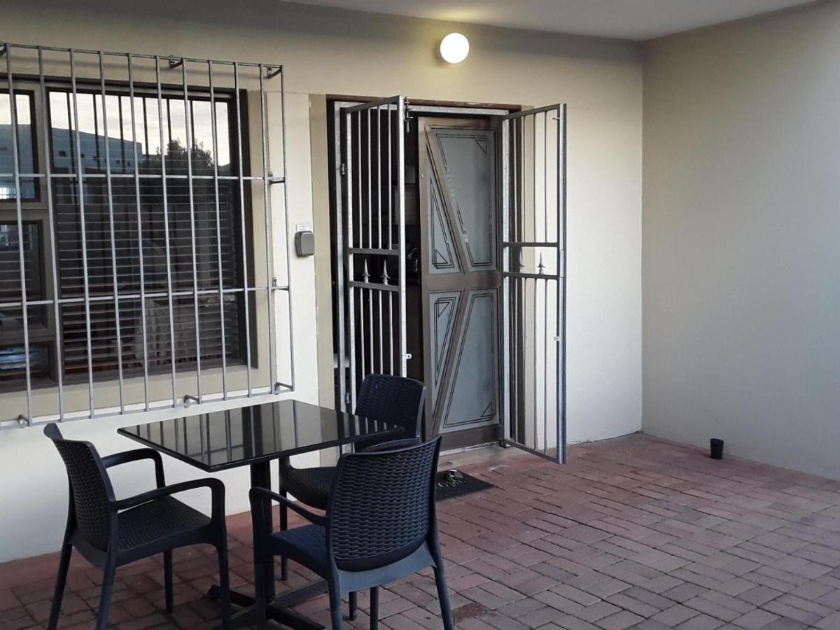 12 On Beach Guest House Saldanha Bay Экстерьер фото