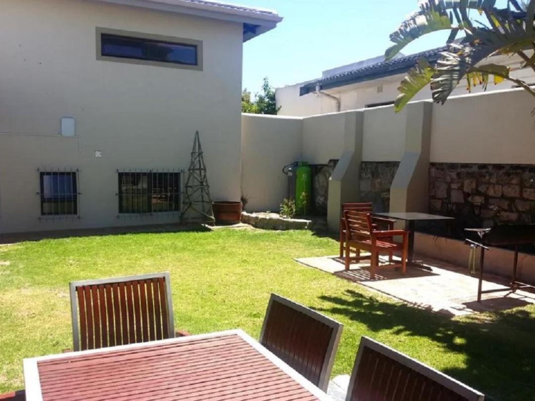 12 On Beach Guest House Saldanha Bay Экстерьер фото